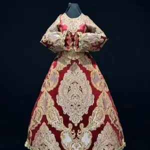 SAYA-AURORA-ROJA-80CM-01