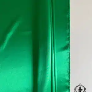 tela-de-raso-verde-hierba