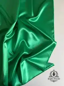 tela-de-raso-verde-hierba